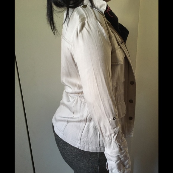 Tan Jacket - Picture 6 of 7